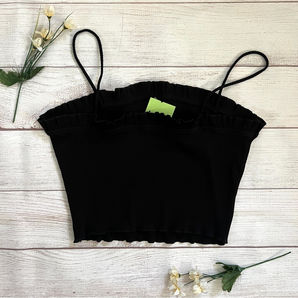 Better Be Ruffle Hem Ribbed Cropped Top - Picture 7 of 12